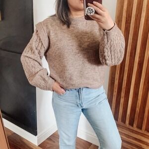 Cobble Lane Pullover‎ Cable Cable Knit Sleeve Sweater. Size S